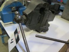 3 1/2" Bench Vise (SOLD AS-IS - NO WARRANTY)
