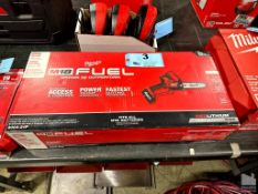 MILWUAKEE M18 FUEL HATCHET 8" PRUNING SAW KIT (APPEARS NEW)