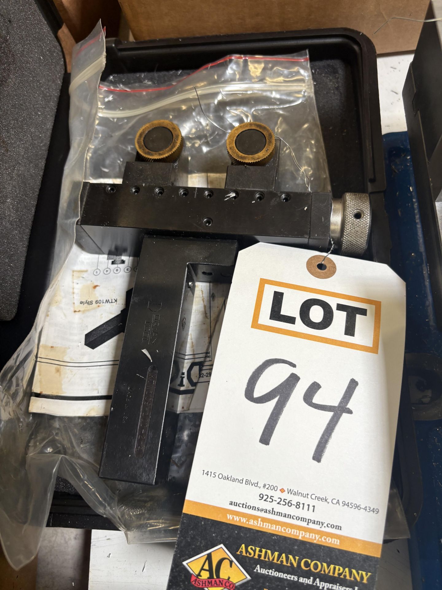 Narling 3 jaw chuck, small 3 jaw chuck and (1) Narling Tool