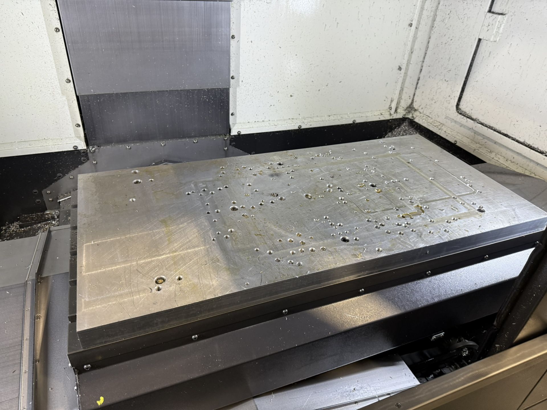 2018 Hyundai Wia Mdl. KF5600 CNC Vertical Machining Center, s/n G2689-0446, w/ Hyundai Wia Fanuc i - Image 6 of 16