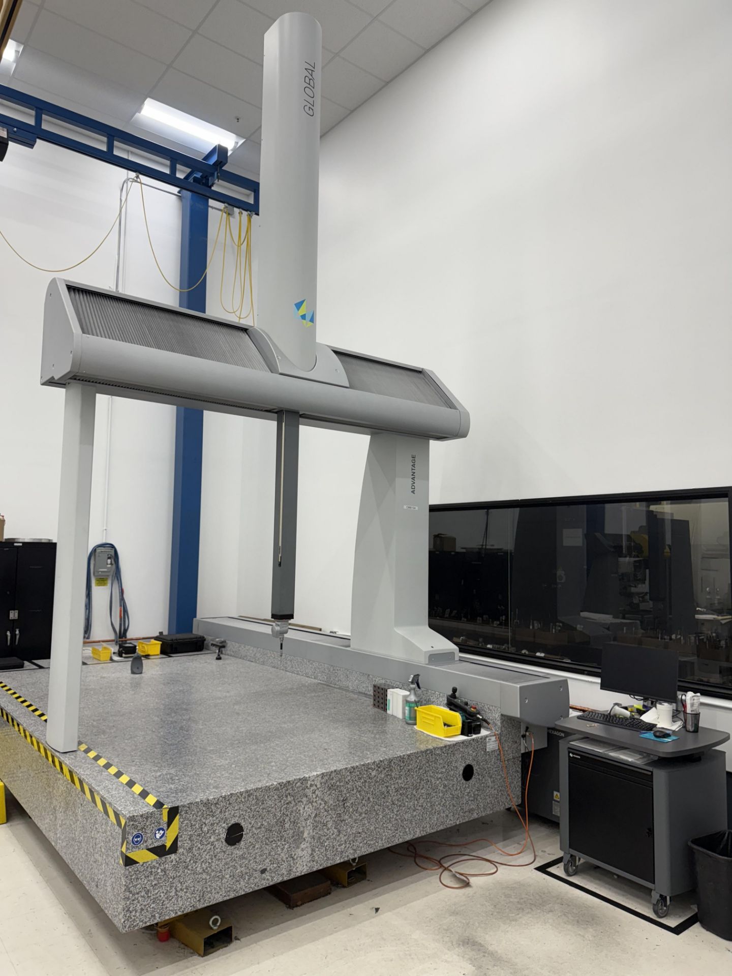 2023 Hexagon Global Advantage 20.33.18 CMM, Head Mdl. HH-AS8-T2.5, Software Lic. 2017 R2, Probe