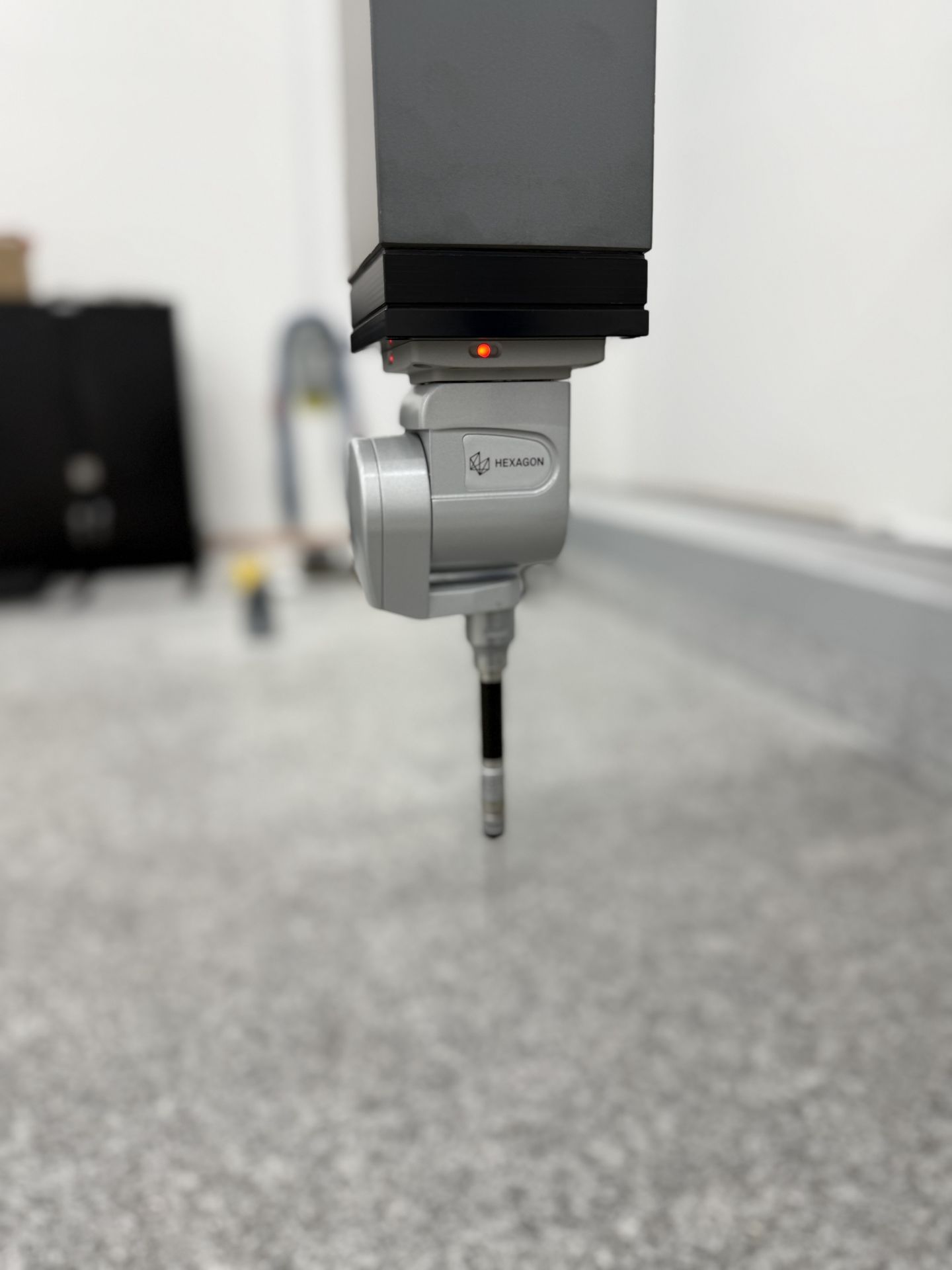 2023 Hexagon Global Advantage 20.33.18 CMM, Head Mdl. HH-AS8-T2.5, Software Lic. 2017 R2, Probe - Image 3 of 9