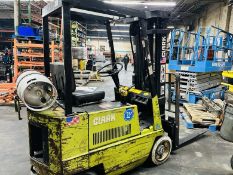CLARK PROPANE FORKLIFT