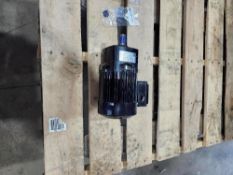 Bodine Gear Motor, Ser. #V06050032, 115 volts, 1 phase, 1/4 h.p., Type 48X5BFCI-F2 shaft diameter,