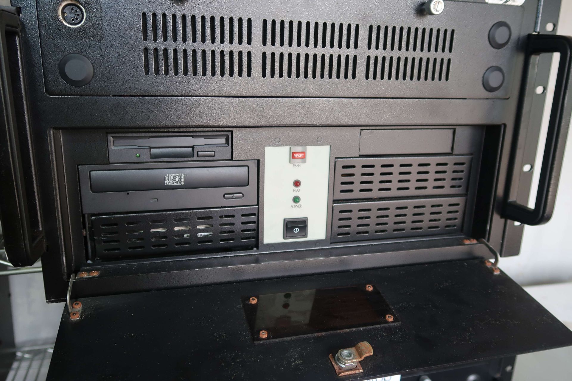 { Group of lots: 89, 90, 91 } Server Computers
