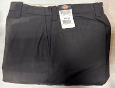 Lot of (7) Dickies #2112372BK Cargo Pants - 30X32