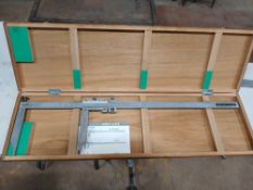 Mitutoyo 30" Vernier Calipers with Wood Storage Case