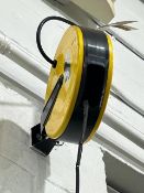 LOT - (5) Reel Flash Lights