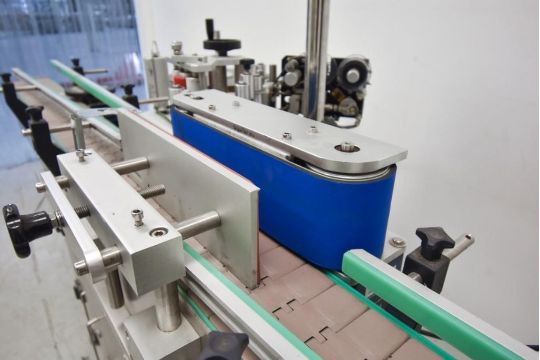 Vertical Self-Adhesive Labeling Machine - Image 2 of 6