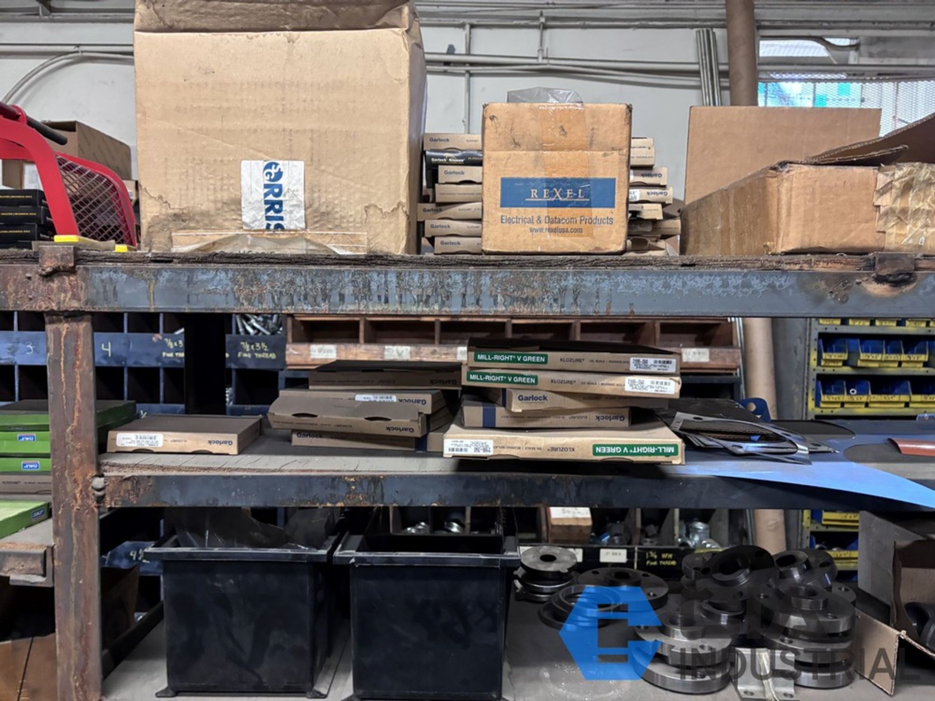 (LOT) HARDWARE & MACHINE PARTS ON (4) SECTIONS STEEL SHELVING