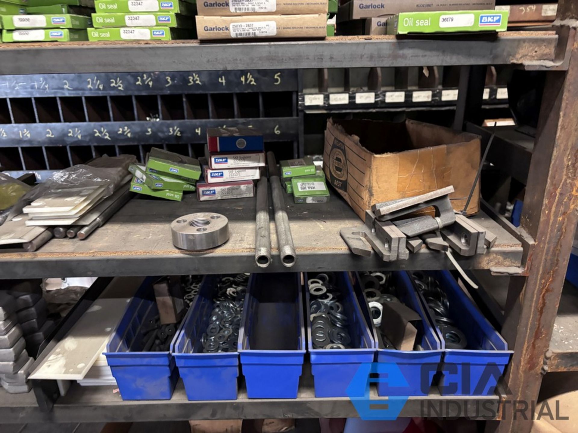(LOT) HARDWARE & MACHINE PARTS ON (4) SECTIONS STEEL SHELVING