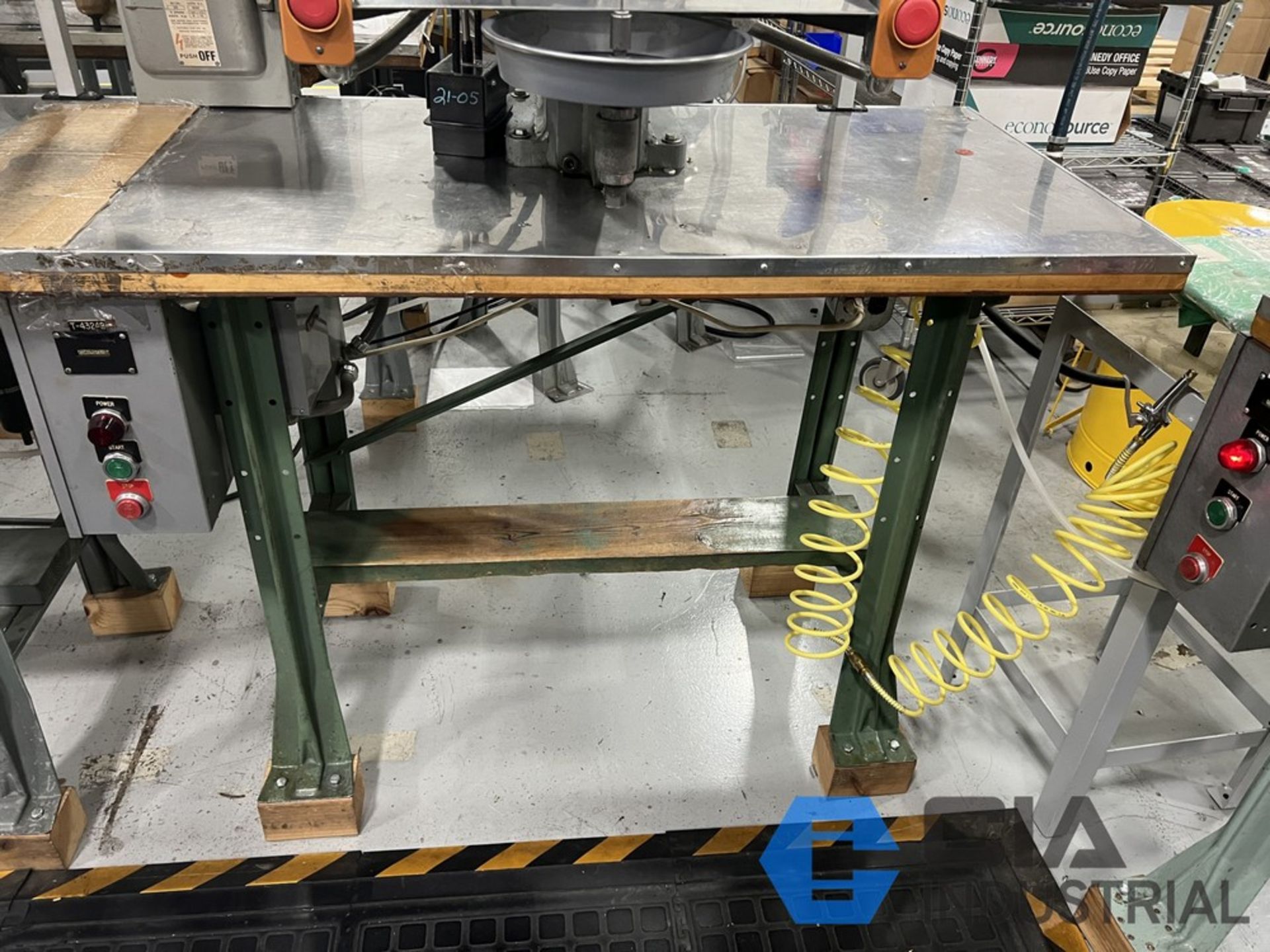 NATIONAL RIVET AND MFG CO MODEL 500B RIVET MACHINE; S/N 929H1, PUSH ...