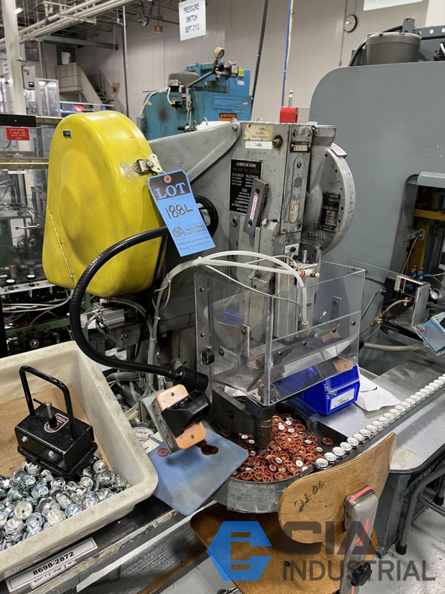 NATIONAL RIVET AND MFG MODEL 500B RIVET MACHINE; S/N 1625, PALM BUTTON ...