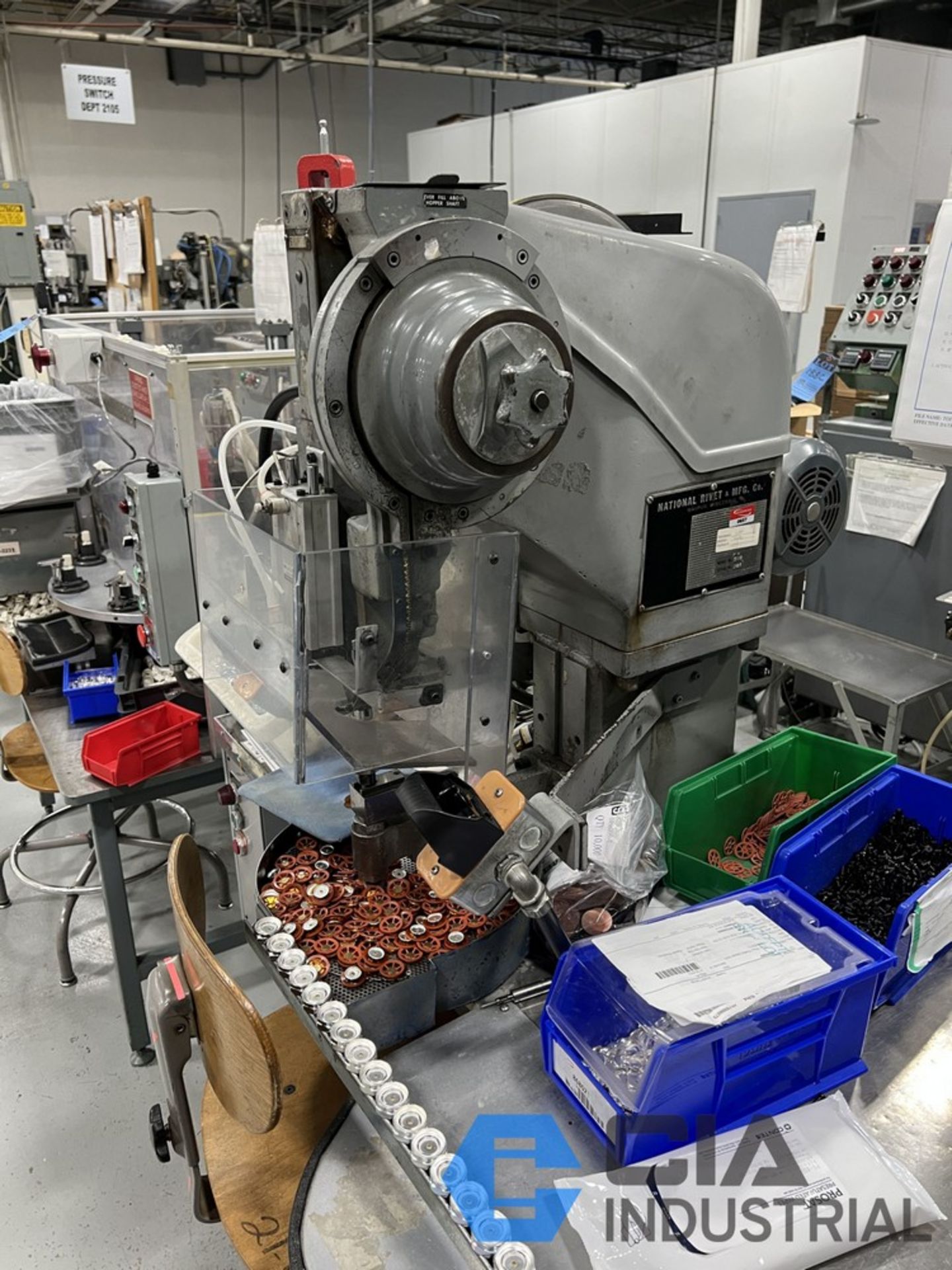 NATIONAL RIVET AND MFG MODEL 500B RIVET MACHINE; S/N 1625, PALM BUTTON ...