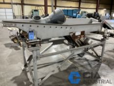 17" X 108" CARRIER S.S. SHAKER TABLE - Located At 1210 Rear Commercial Street, Cairo, IL 62914