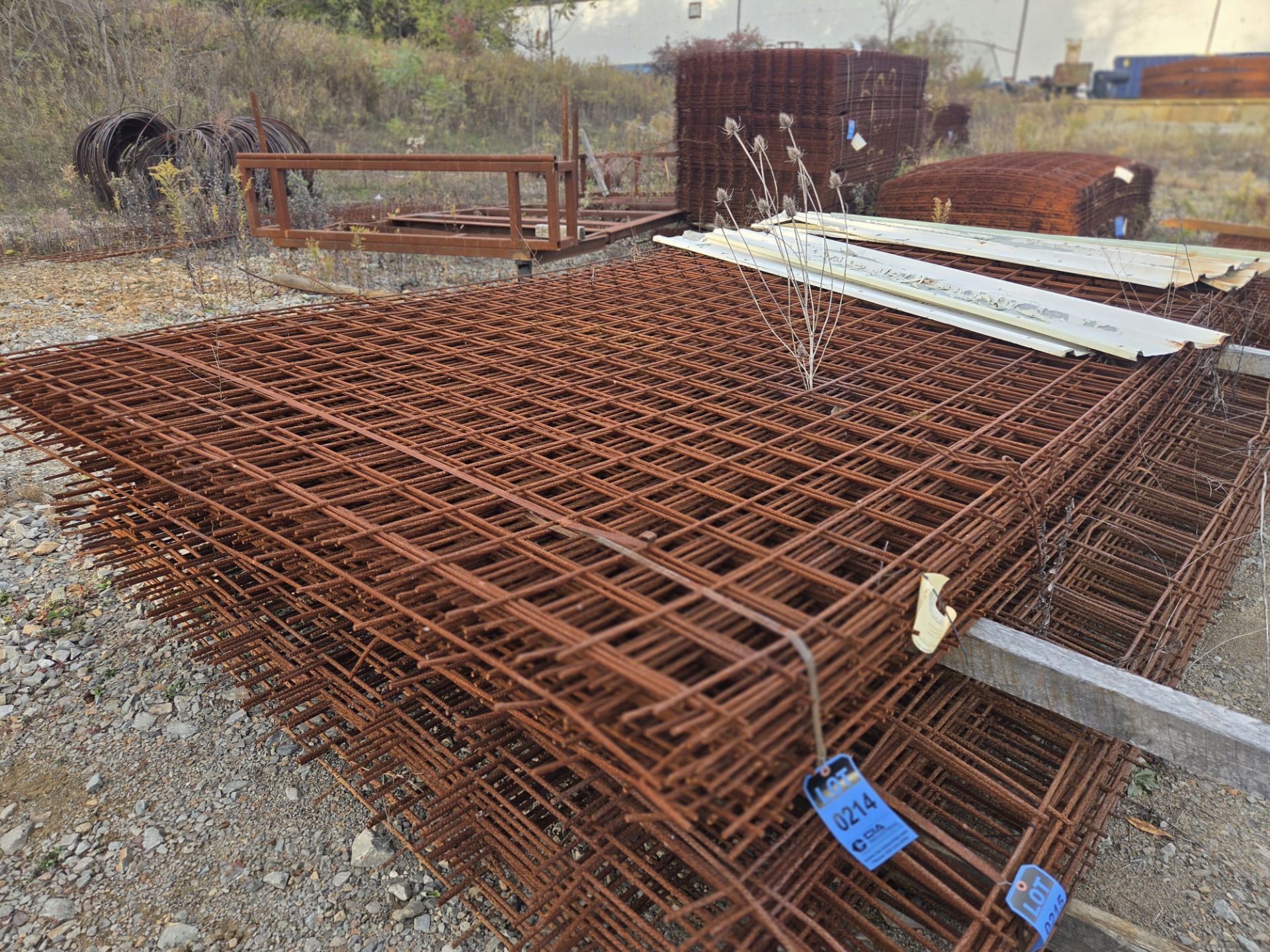 { Group of lots: 214, 215 (P) } WIRE MESH PANELS WIRE MESH PANELS 6X6 ...