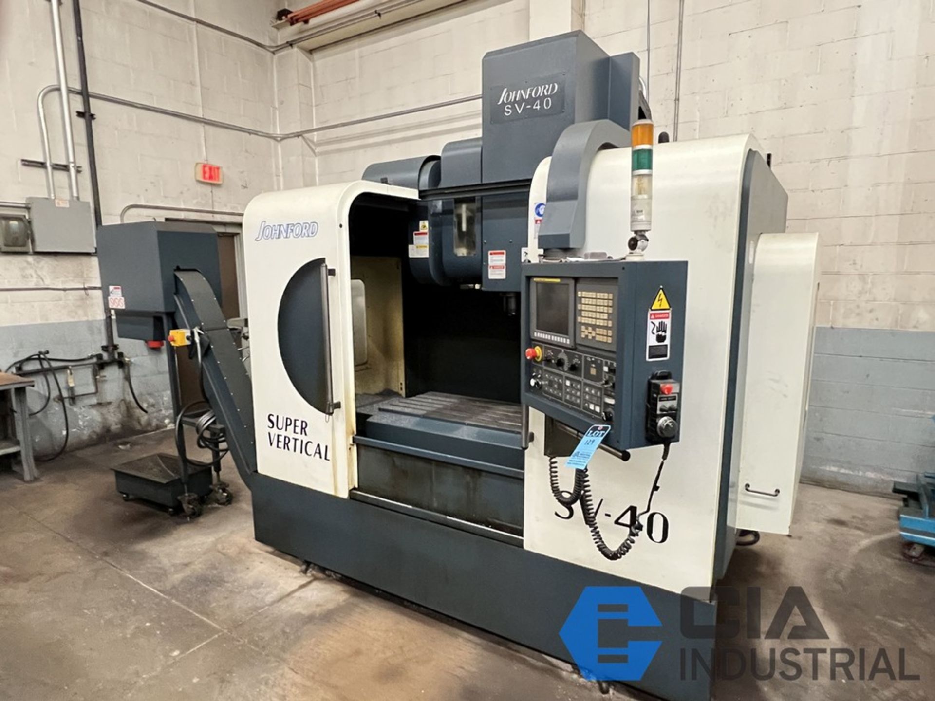 Offsettable Fannuc 2012 JOHNFORD MODEL SV-40 CNC VMC; S/N MLB12527, FANUC SERIES Oi-MD CNC ...