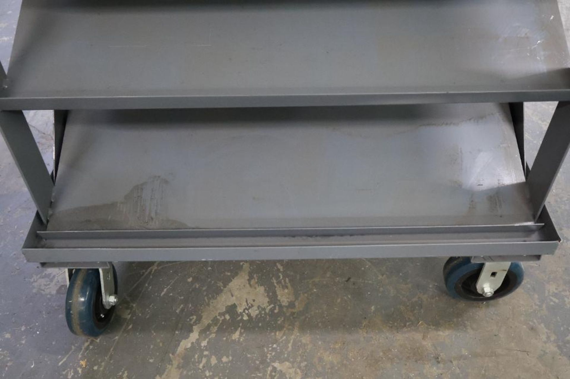 Rolling display cart
