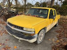 2002 CHEVROLET 1500 extended cab pickup NO REVERSE - 138,352 miles showing - 1GCEC19V82Z331490 -