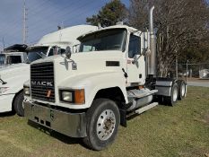 2004 MACK CH613 Day Cab - Mack dsl, 10 spd manual, 860,484 miles showing - 1M1AA18Y44N155984