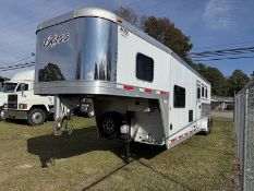 2017 EXISS Escape 7310 LQ 3-horse slant gooseneck trailer with living quarters - 4LAEH2526H5066695