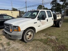 2005 FORD F-350 XL crew cab, flatbed, dually,  6.0L dsl, auto, 245,242 miles showing -