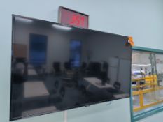 58" SAMSUNG mod. UN58H5202AFXZC HD LED Smart TV, Type No. UN58H5202, 115V, 50/60Hz, 149W, 45W Typica