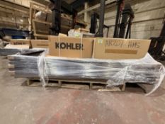 Lot of Solar Panels w/ Batteries and Ecloser (AR2017)