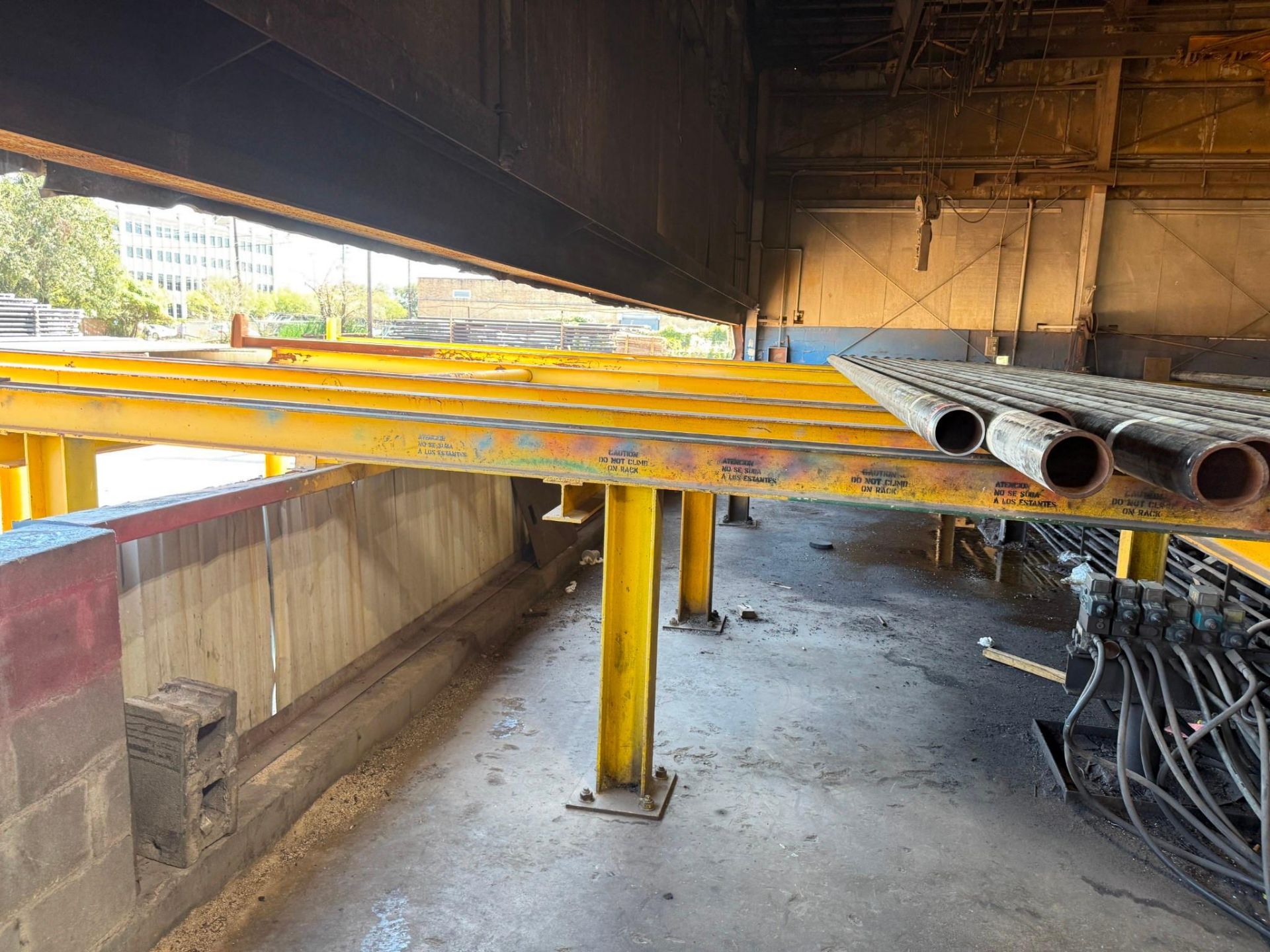 Pipe rack system with loading station, kick onto and feed in/out to ...