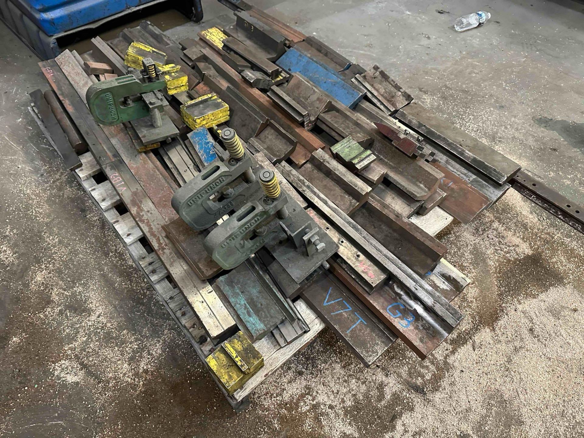 8' x 90 Ton Cincinnati Model 90AF- 8FT Autoform Hydraulic Press - Image 16 of 18