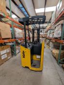 2015 Yale Forkilft with Charger