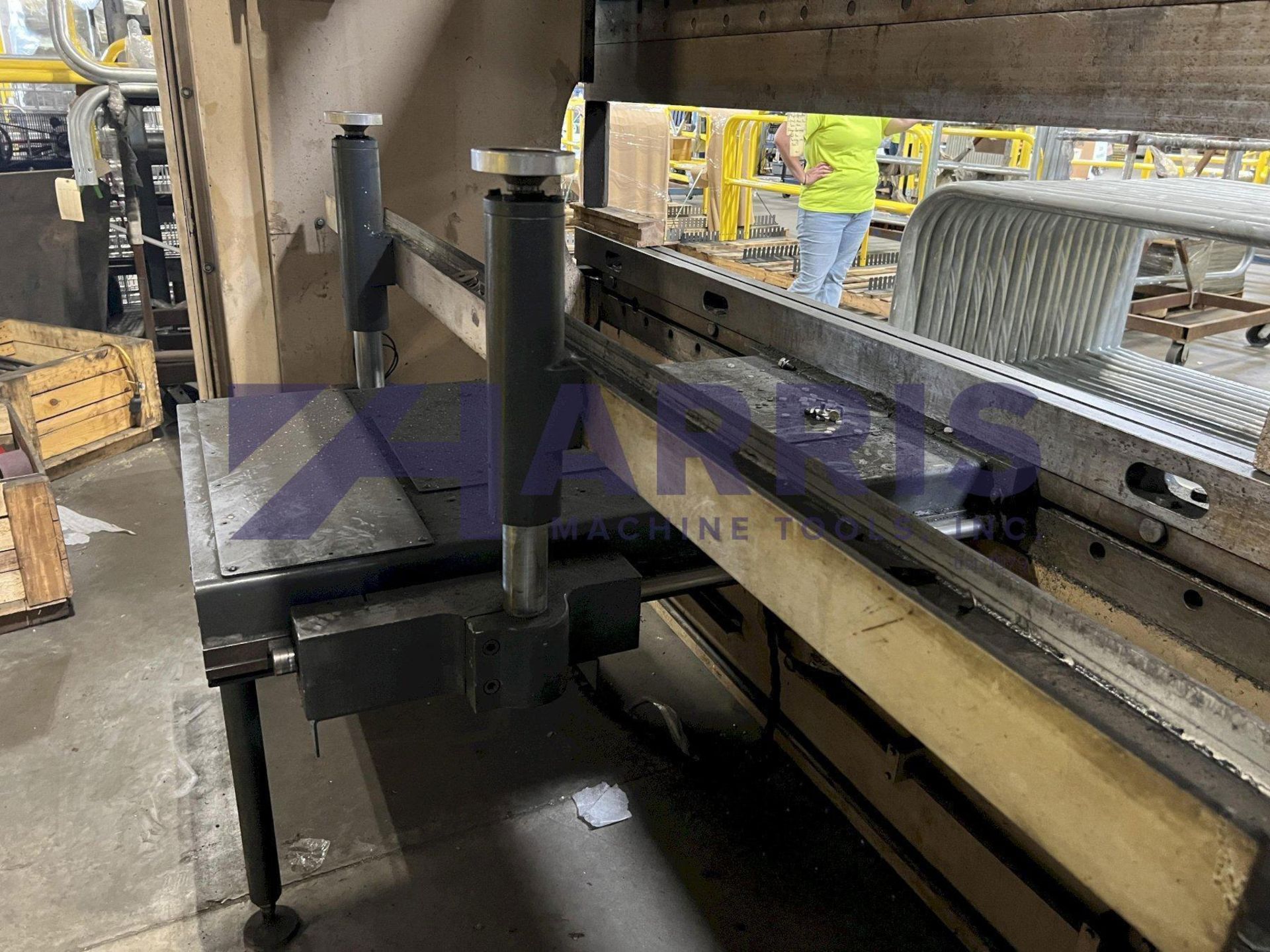 8' x 90 Ton Cincinnati Model 90AF- 8FT Autoform Hydraulic Press - Image 4 of 18