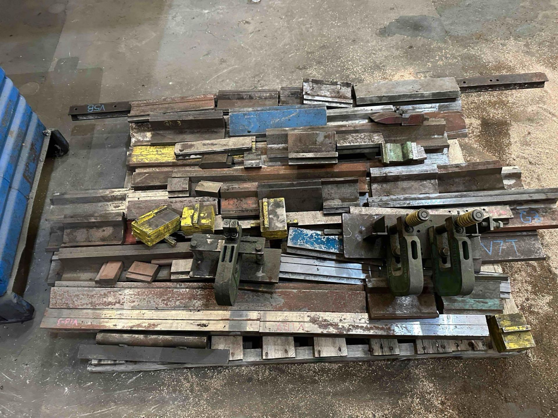 8' x 90 Ton Cincinnati Model 90AF- 8FT Autoform Hydraulic Press - Image 15 of 18