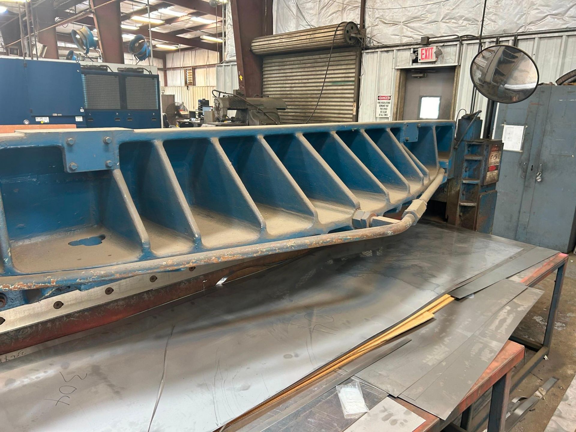 1/4" x 10' Wysong Model 1025 Power Squaring Shear - Image 3 of 4