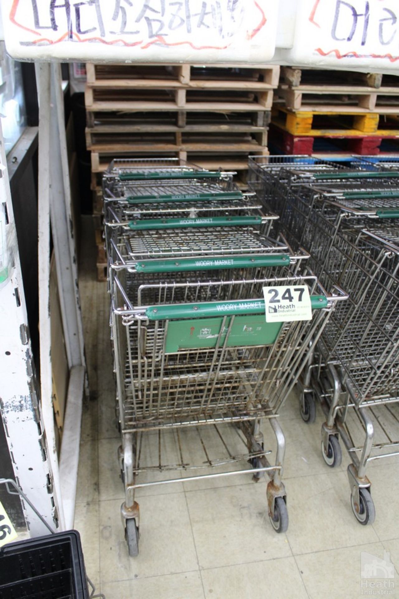 (5) SHOPPING CARTS