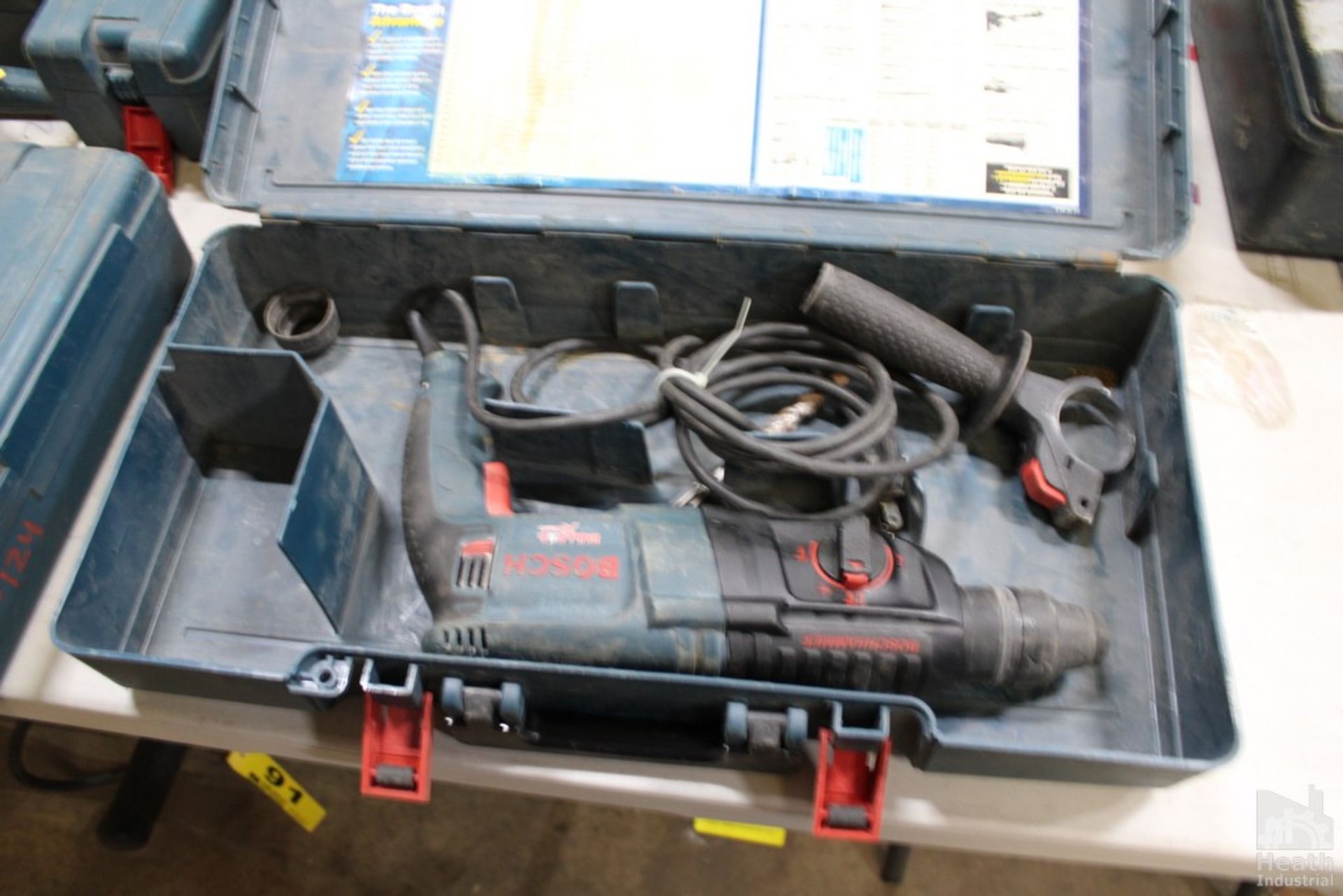 BOSCH BULLDOG XTREME 11253VSR ROTARY HAMMER DRILL