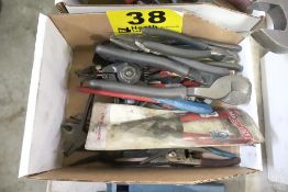PLIERS AND WIRE CRIMPER