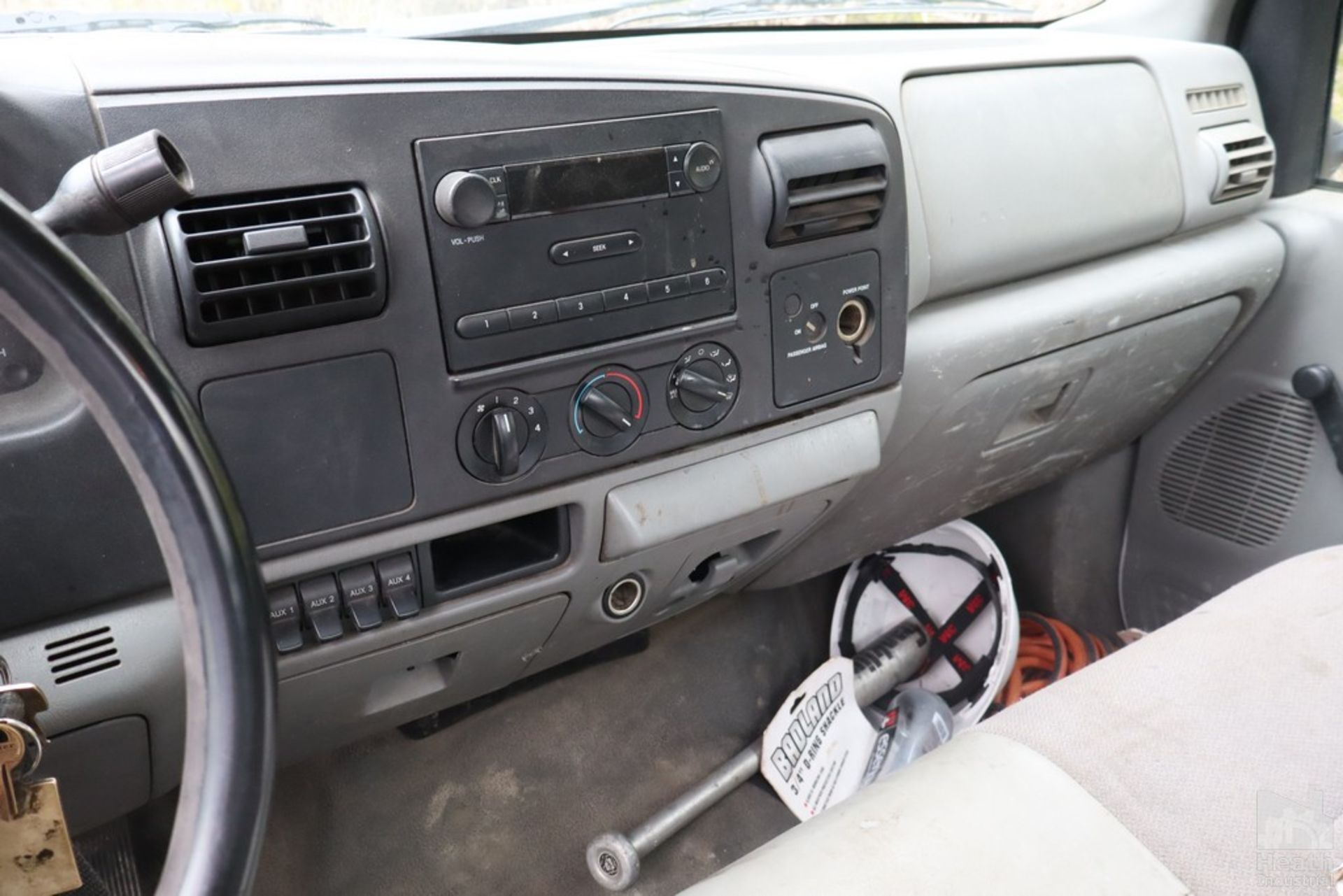 STEEL CANTILEVER RACK 102" X 124" WITH ASSORTED 48" SUPPORT ARMS - Image 5 of 6