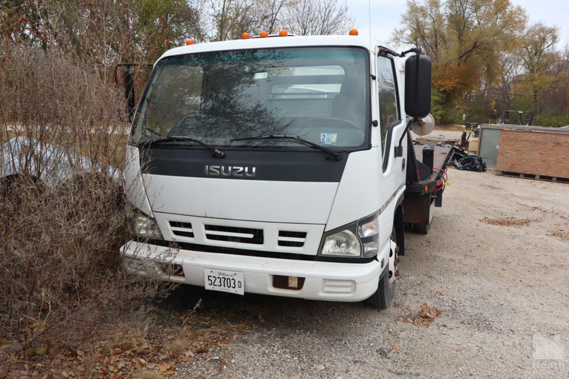 2006 ISUZU MODEL NPRHD-5.2 L DIESEL DUALLY FLATBED TRUCK 92" X 136" BED, 2" HIGH RECEIVER, 134,028 - Image 2 of 11