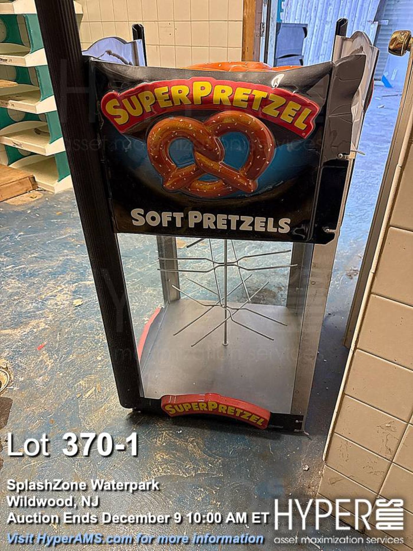 SuperPretzel 825 Warmer Display Case, 120V, 965W, Serial 11025-05108