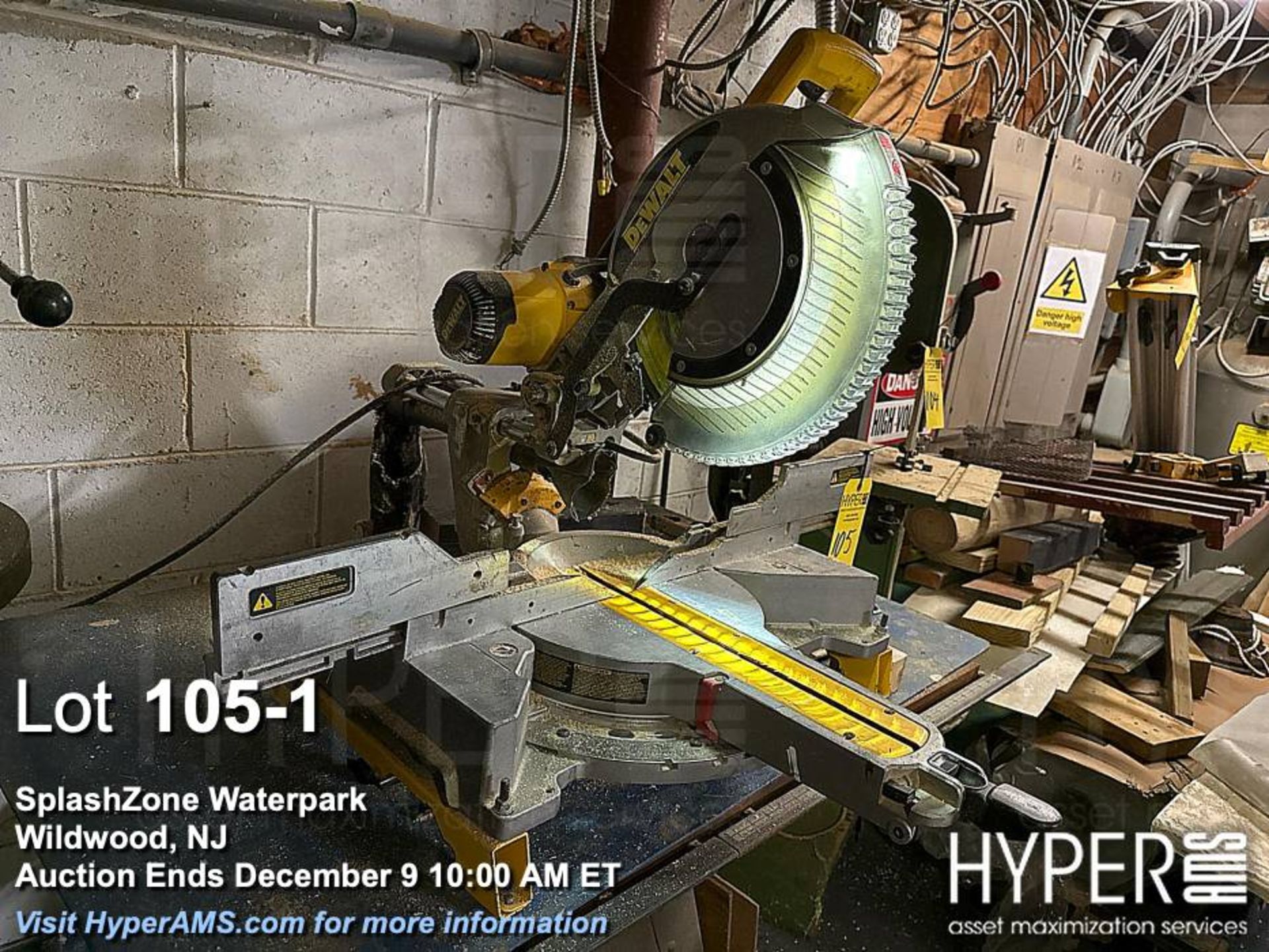 DeWalt DWS780 Sliding Compound Miter Saw, 12" Blade, 15A, 3800 RPM