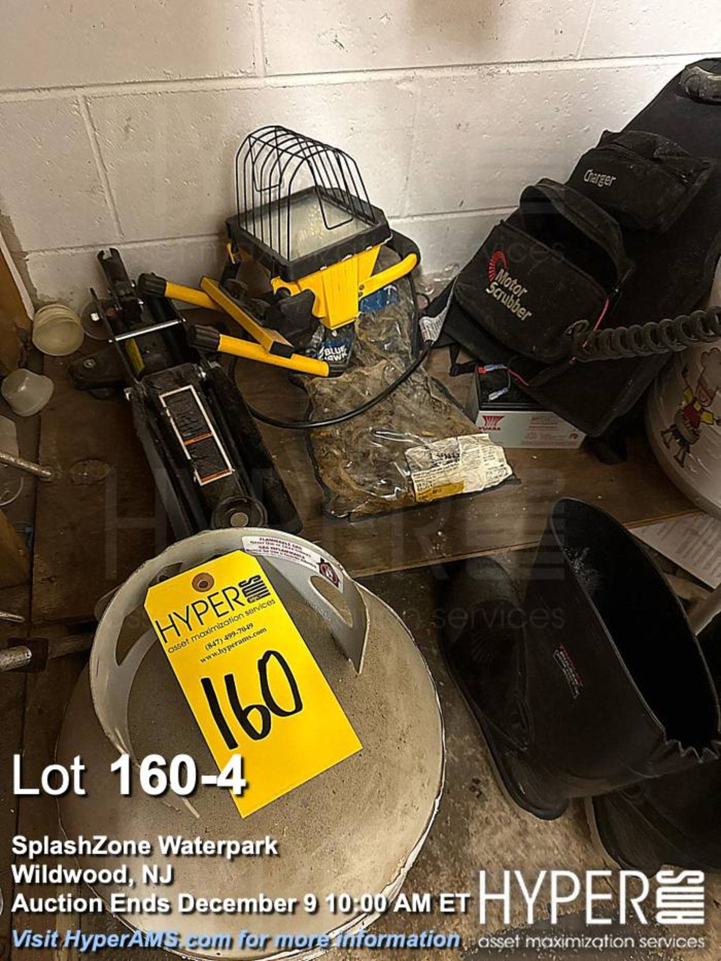 Lot of Assorted Hardware and Tools, Includes Straps, Ratchet Tie-Downs, Propane Cylinder - Image 4 of 5