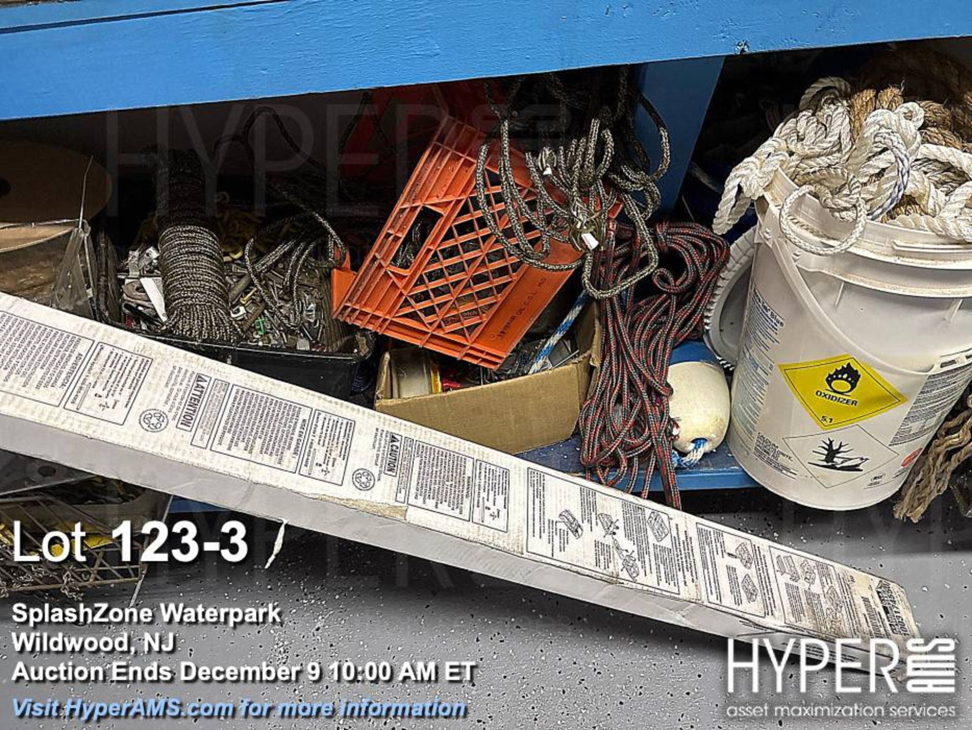 Lot: Maintenance shop items, sump pump, parts cleaner, tools, parts, grommets, all items as pictured - Image 3 of 5