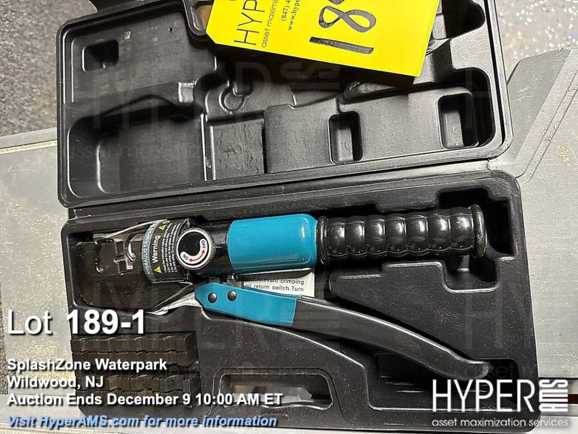 Hydraulic Crimping Tool with Molded Case, Black and Teal