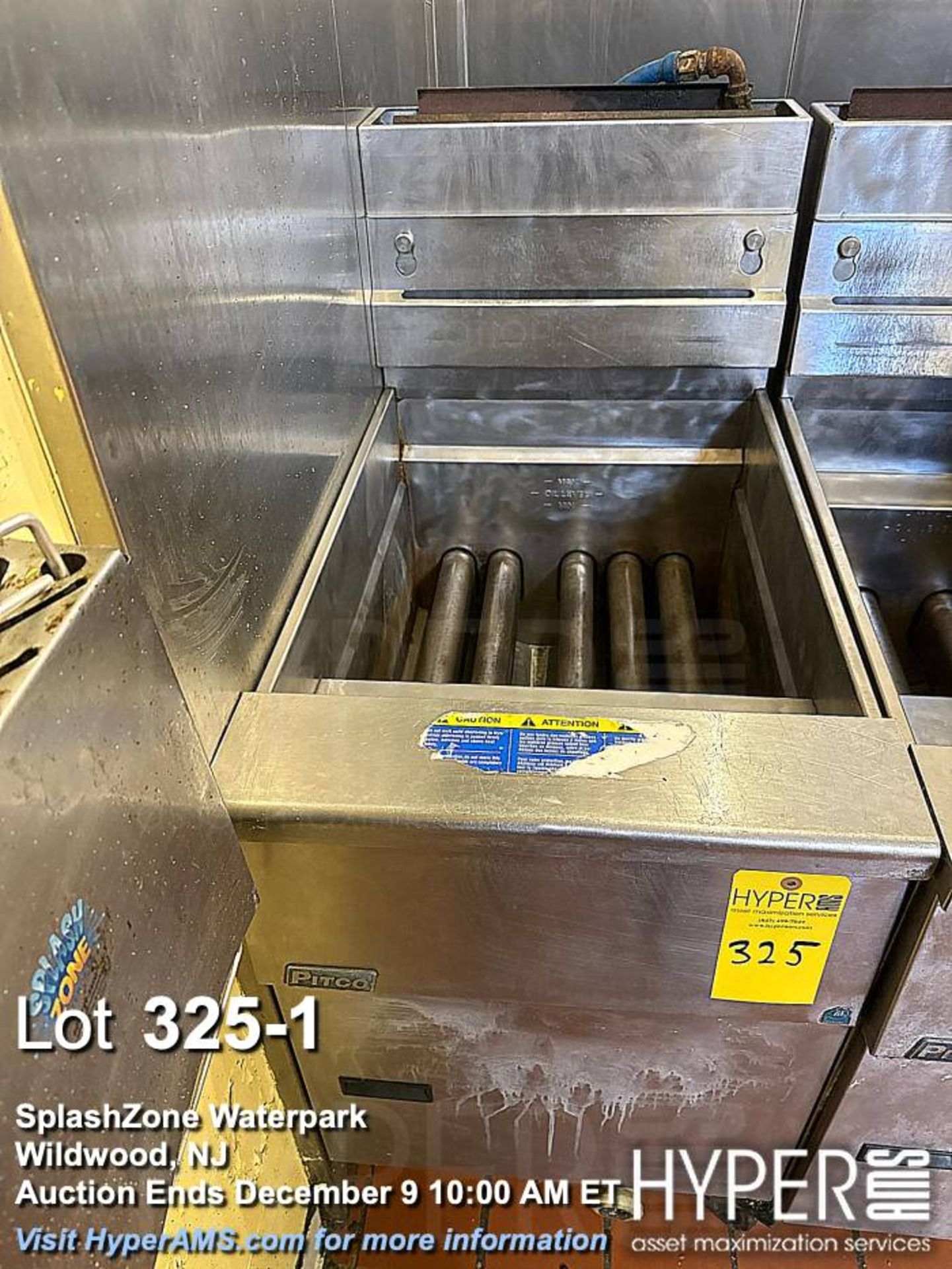 Pitco SG18S Commercial Gas Fryer, 122,000 BTU/hr, Natural Gas