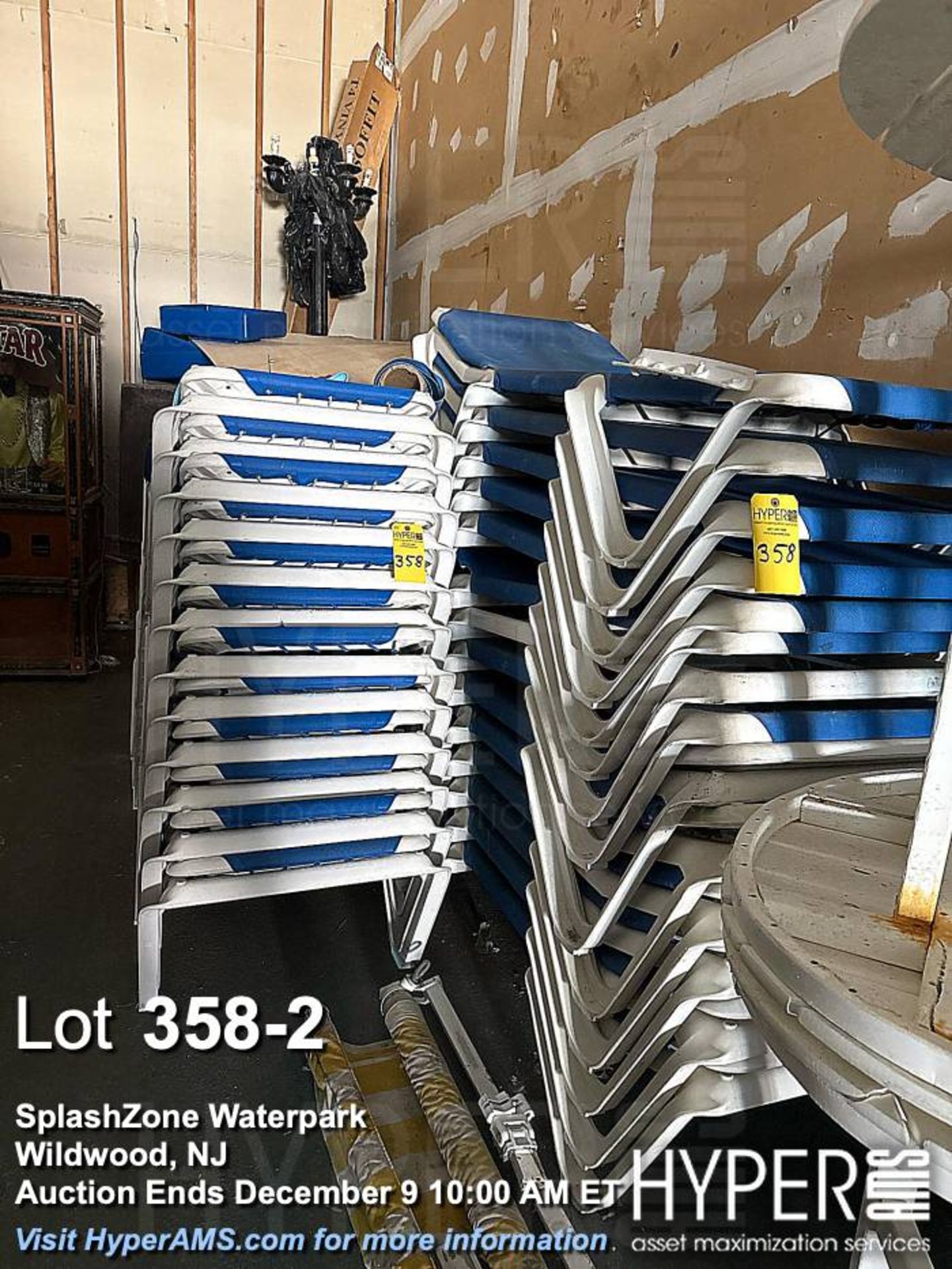 Lot (26) Stackable White and Blue Chaise Lounge Chairs - Image 2 of 3