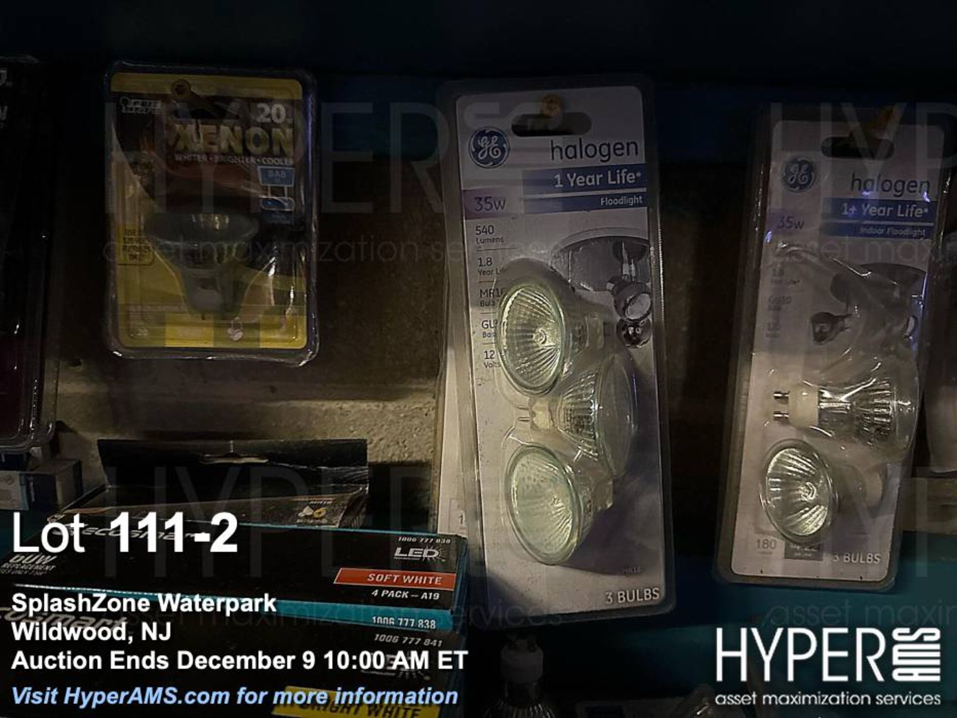 Lot of lamps and bulbs, including: GE Metal Halide & Halogen Light Bulbs, 35W-100W, 3500K, Various P - Image 2 of 5