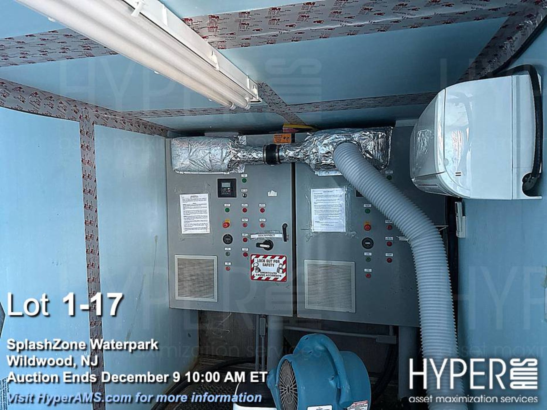 FlowRider Wave in a Box Double self-contained, turnkey sheet-wave surfing attraction - Image 17 of 23