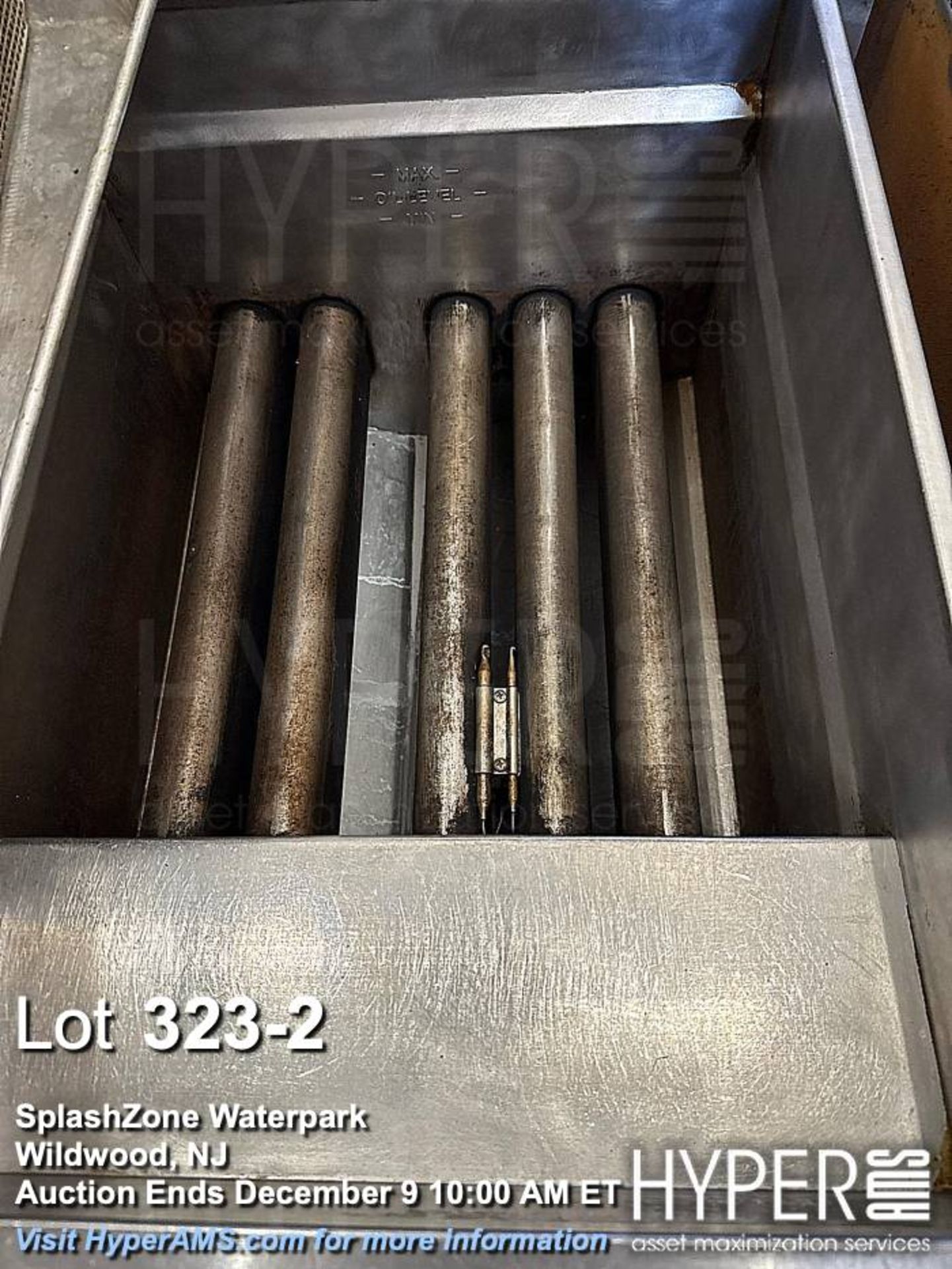 Pitco SG18 Commercial Gas Deep Fryer, 65 lbs, 140,000 BTU/hr - Image 2 of 4