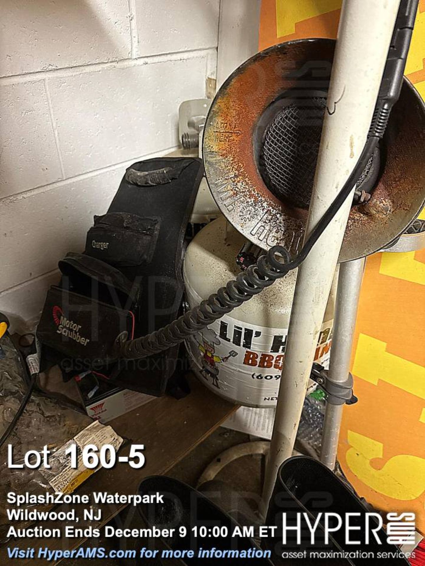 Lot of Assorted Hardware and Tools, Includes Straps, Ratchet Tie-Downs, Propane Cylinder - Image 5 of 5